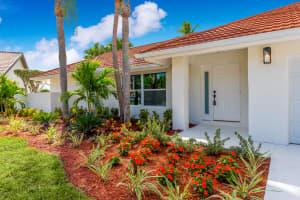 9831 Sun Pointe Dr, Boynton Beach, FL 33437, Sold 12/23/21