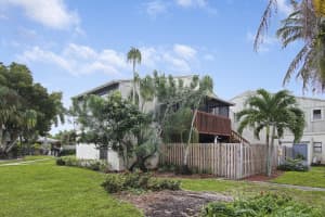 13 Crossings Cir, Boynton Beach, FL 33435, Sold 12/22/21