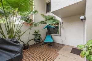3040 S Oakland Forest Dr, Oakland Park, FL 33309, Sold 12/21/21