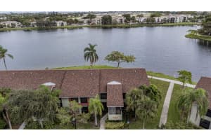 202 Lake Pointe Dr, Oakland Park, FL 33309, Sold 12/17/21