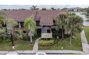 202 Lake Pointe Dr, Oakland Park, FL 33309, Sold 12/17/21
