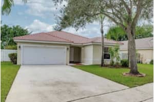 18498 NW 23rd St, Pembroke Pines, FL 33029, Sold 01/06/22