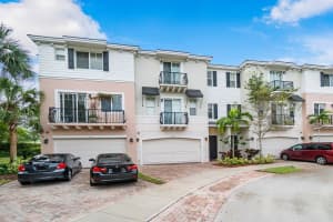 559 NW 35th Pl, Boca Raton, FL 33431, Sold 02/24/22