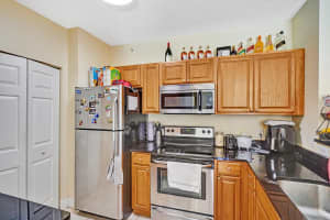 8000 N Nob Hill Rd, Tamarac, FL 33321, Sold 12/20/21