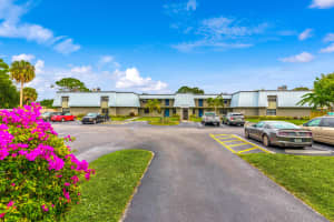2516 S 19th St APT 208, Fort Pierce, FL 34982, Sold 01/12/22