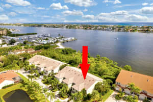 88 N Lakeshore Dr, Hypoluxo, FL 33462, Sold 01/31/22