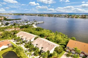 88 N Lakeshore Dr, Hypoluxo, FL 33462, Sold 01/31/22
