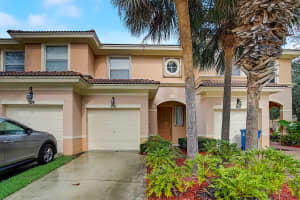 372 River Bluff Ln, Royal Palm Beach, FL 33411, Sold 03/02/22