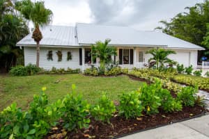 1260 Holly Cove Dr, Jupiter, FL 33458, Sold 03/24/22