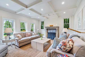 255 Valencia Rd, West Palm Beach, FL 33401, Sold 03/03/22