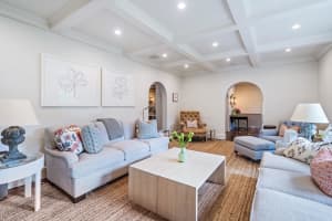 255 Valencia Rd, West Palm Beach, FL 33401, Sold 03/03/22