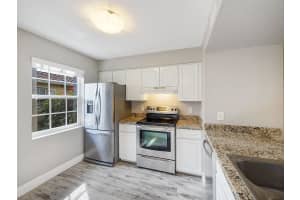 1035 Lake Shore Dr APT 202, West Palm Beach, FL 33403, Sold 01/10/22