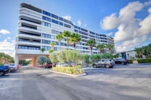 3589 S Ocean Blvd, South Palm Beach, FL 33480, Sold 03/17/22