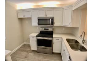 3131 SE Aster Ln, Stuart, FL 34994, Sold 12/23/21