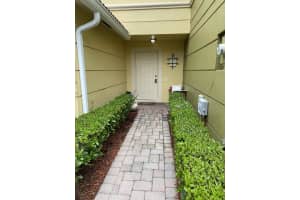 5356 SE Jennings Ln, Stuart, FL 34997, Sold 02/25/22