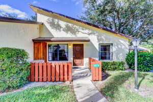 8019 SE Villa Cir, Hobe Sound, FL 33455, Sold 12/23/21