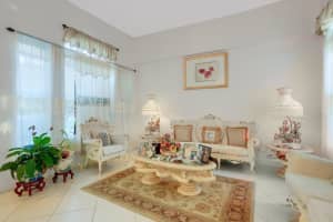 538 Cresta Cir, West Palm Beach, FL 33413, Sold 03/04/22