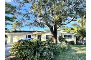 702 NW Sunset Dr, Stuart, FL 34994, Sold 01/28/22