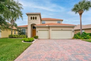 421 NW Sheffield Cir, Port St. Lucie, FL 34983, Sold 02/11/22