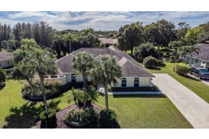 15495 Meadow Wood Dr, Wellington, FL 33414, Sold 04/27/22