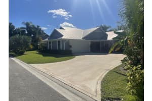 9020 SE Jupiter Narrows Pl, Hobe Sound, FL 33455, Sold 12/17/21