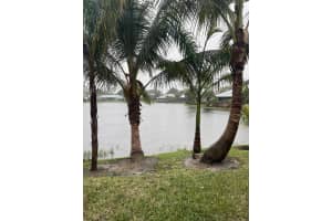 9020 SE Jupiter Narrows Pl, Hobe Sound, FL 33455, Sold 12/17/21