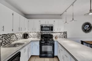 6345 Red Pine Ln, Greenacres, FL 33415, Sold 01/03/22