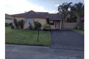 4121 SW 84th Terrace, Davie, FL 33328, Sold 02/10/22
