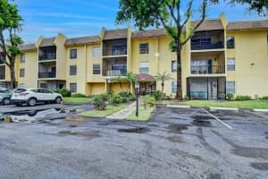 480 NW 20th St, Boca Raton, FL 33431, Sold 02/09/22