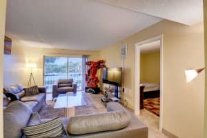 480 NW 20th St, Boca Raton, FL 33431, Sold 02/09/22