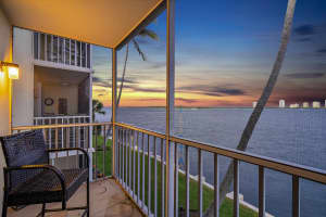 100 Doolen Ct, North Palm Beach, FL 33408, Sold 01/04/22