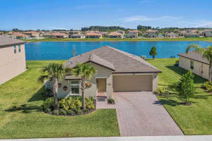 925 Bent Creek Dr, Fort Pierce, FL 34947, Sold 12/30/21