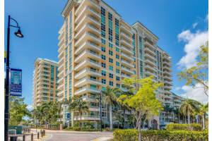 700 E Boynton Beach Blvd, Boynton Beach, FL 33435, Sold 02/07/22