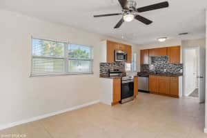 2908 Kingsley Dr, Fort Pierce, FL 34946, Sold 01/05/22