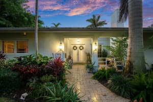 800 NE 5th St, Boca Raton, FL 33432, Sold 02/23/22