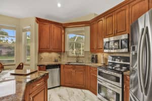 10380 NW 52nd St, Coral Springs, FL 33076, Sold 01/06/22
