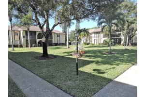 303 Pine Ridge Cir, Greenacres, FL 33463, Sold 01/13/22