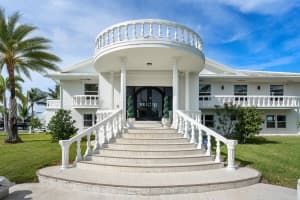 1020 Grand Bahama Ln, West Palm Beach, FL 33404, Sold 06/16/22