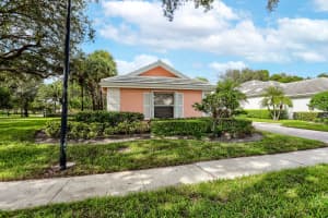 8688 Doverbrook Dr, Palm Beach Gardens, FL 33410, Sold 02/03/22