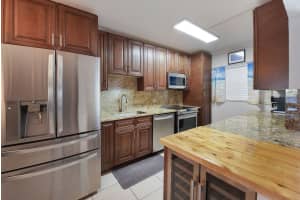 28 Yacht Club Dr, North Palm Beach, FL 33408, Sold 01/21/22