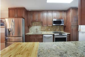 28 Yacht Club Dr, North Palm Beach, FL 33408, Sold 01/21/22