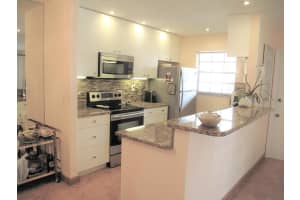 1252 Club Dr W, Delray Beach, FL 33445, Sold 01/18/22