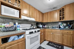 8349 N Missionwood Cir, Miramar, FL 33025, Sold 02/04/22