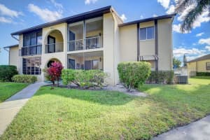 342 Pine Ridge Cir, Greenacres, FL 33463, Sold 12/28/21