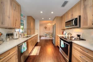 8193 SE Cumberland Cir, Hobe Sound, FL 33455, Sold 02/01/22