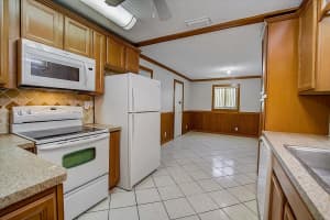 10506 NW 80th Ct, Tamarac, FL 33321, Sold 01/20/22