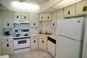 1 Harbourside Dr, Delray Beach, FL 33483, Sold 01/18/22