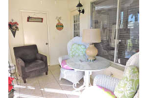 320 Pine Ridge Cir Apt C-2, Greenacres, FL 33463, Sold 04/04/22