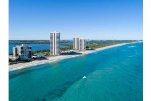 5480 N Ocean Dr, Riviera Beach, FL 33404, Sold 01/31/22