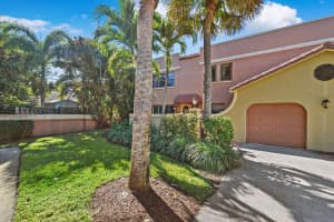 96 Uno Lago Dr, Juno Beach, FL 33408, Sold 01/10/22